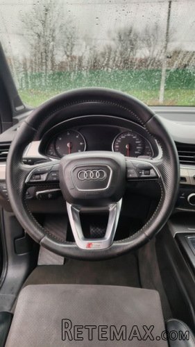 Audi Q7 S-Line - 12