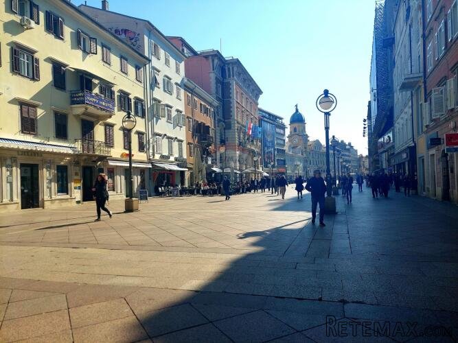 Rijeka, Korzo - poslovni prostor 200m2 - 2