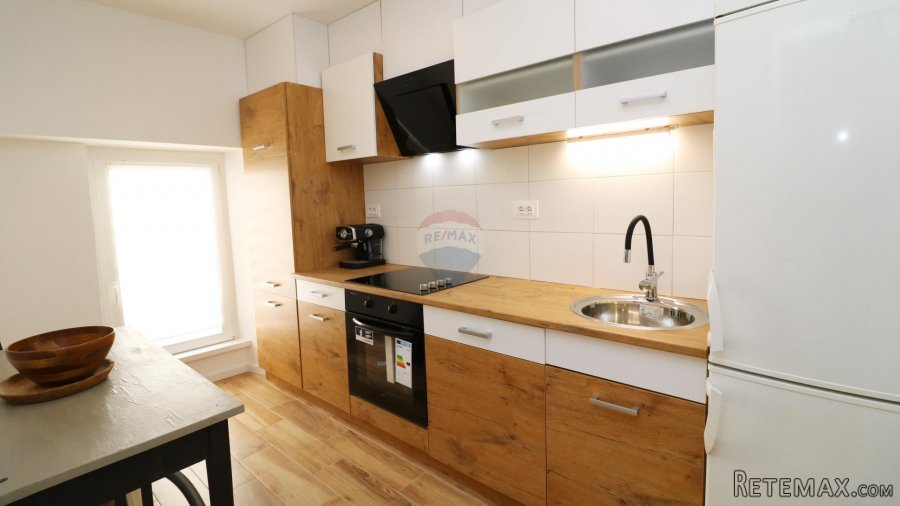 PAZIN-kuća u centru s dvorištem - 3