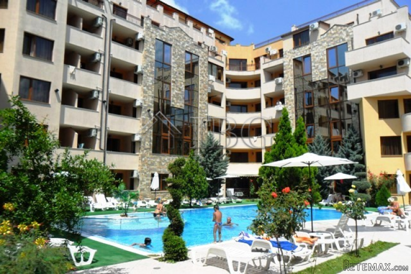 Stylish One-bedroom apartment with Pool..