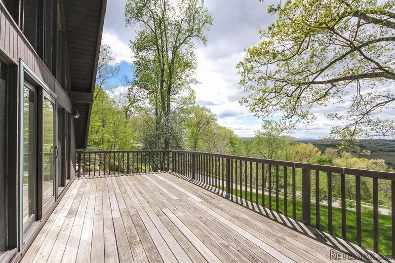 3 bedroom House For Sale: 3 Mountain.. - 2