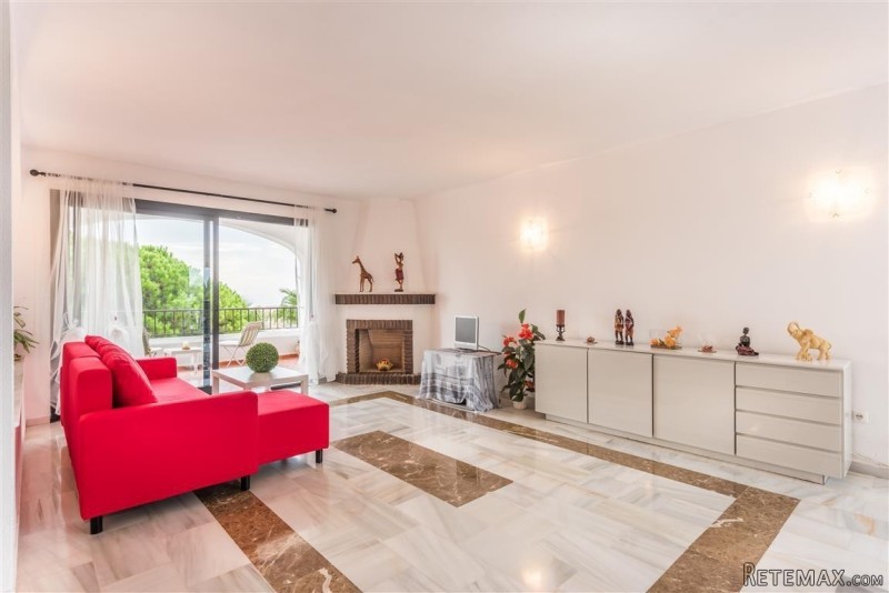 2 Bedroom Middle Floor Apartment - 2