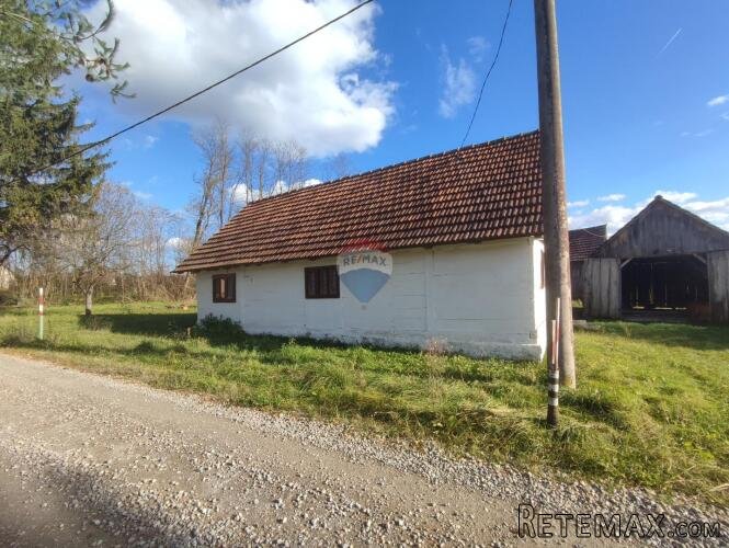 Barilović,Svojić, seosko imanje,73500 m2 zemljišta