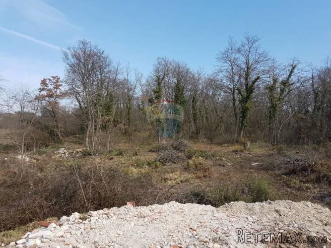 Građevinska parcela na mirnoj lokaciji - 3