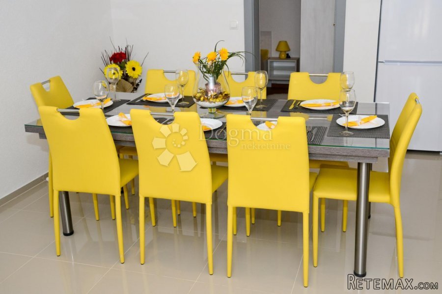 PREKRASNA VILLA SA 8 APARTMANSKIH JEDINICA I DVA BAZENA - 7
