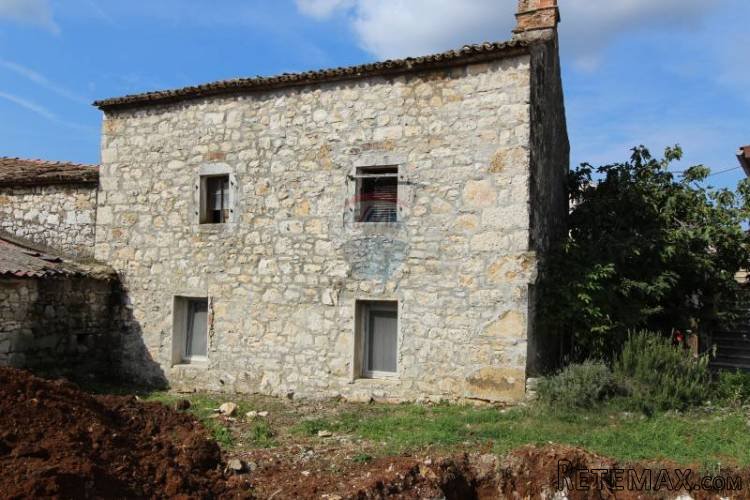 Kamena kuća 4km od grada