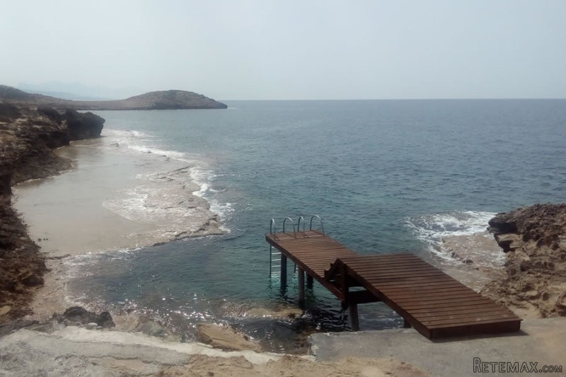 Stylish Seaview Garden Apartment - 2 Bed