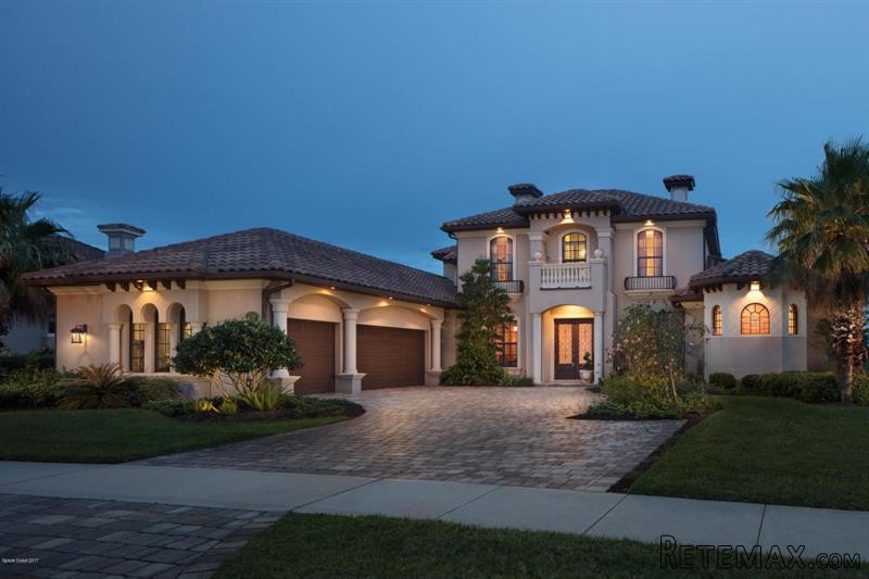 4 bedroom Detached House For Sale: 6296..
