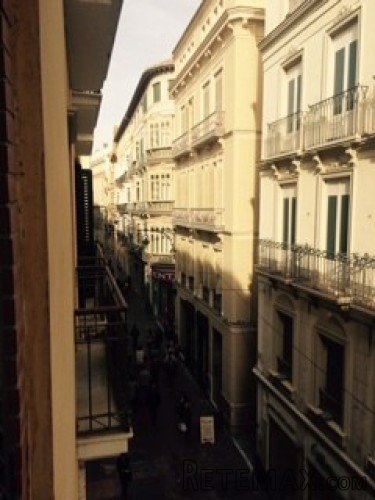 In the old historic center of Malaga, we offer these 3.. - 2