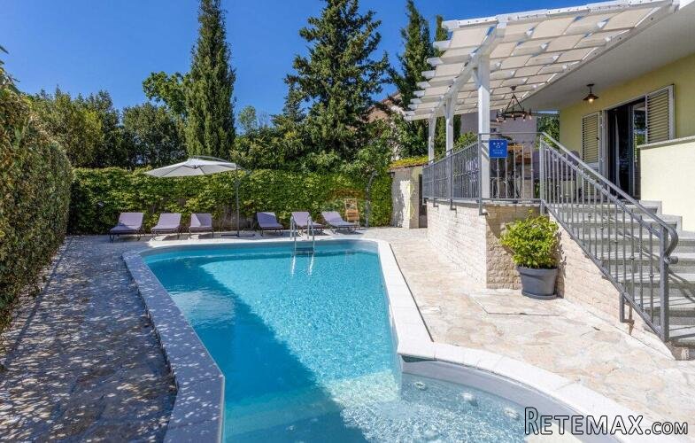 OPATIJA, POBRI- kuća 170 m2 s bazenom, garažom i pogledom na - 3