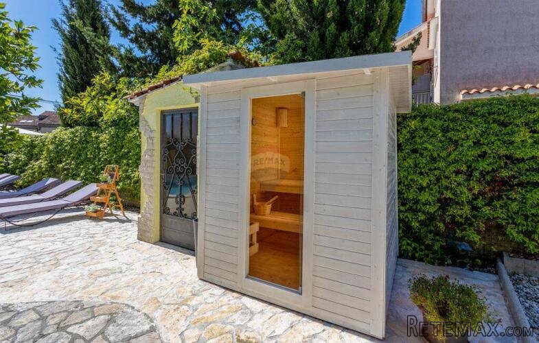 OPATIJA, POBRI- kuća 170 m2 s bazenom, garažom i pogledom na - 5