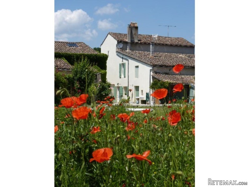 4 Bed Village House With Garage, Barn..