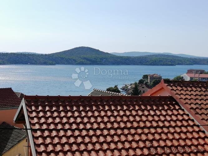 ŠIBENIK, stan u centru sa pogledom na more - 3