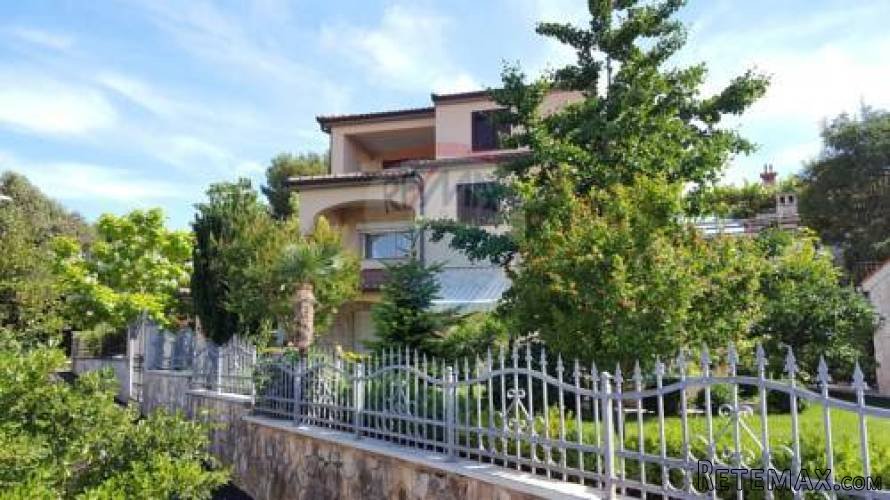 ISTRA,BANJOLE,LIJEPA KUĆA ZA BAVLJENJE TURIZMOM - 3