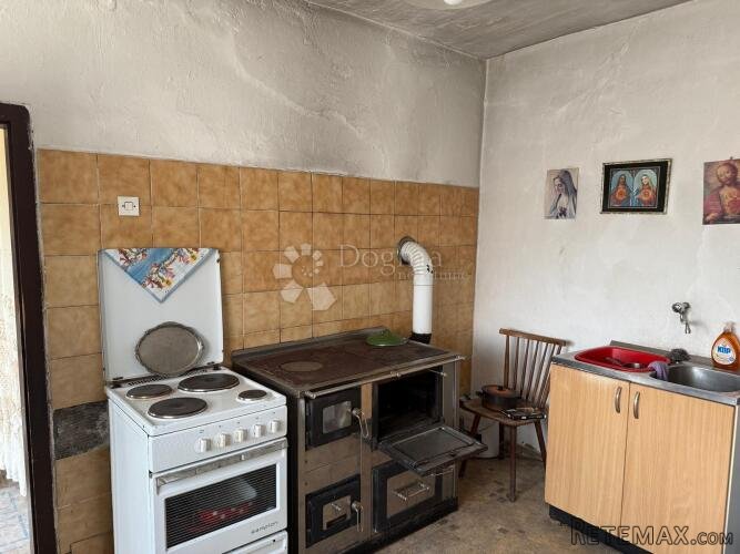 Kuća za adaptaciju - prilika za novi početak! - 3