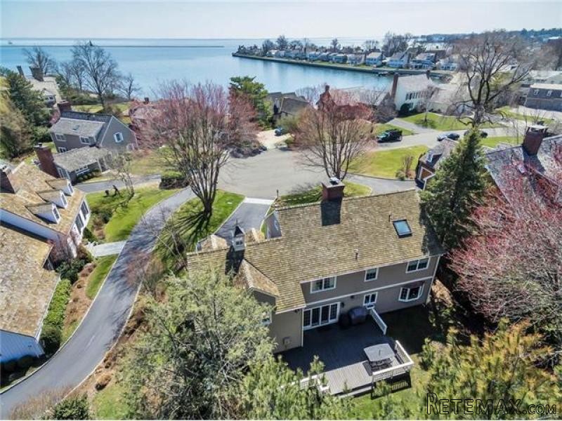 3 bedroom House For Sale: 22 HALF MOON.. - 2