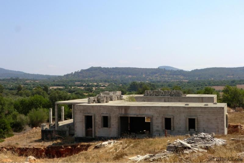 House in construction with good views..