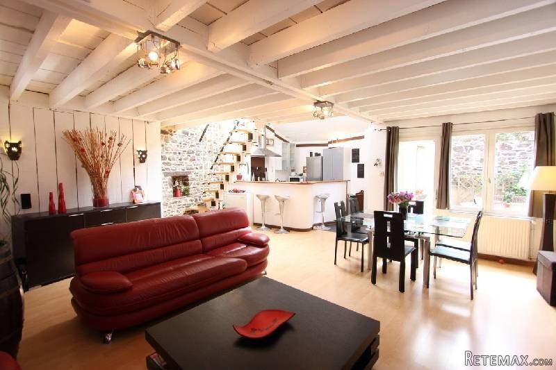 Nice House with Extra Studio.. - 2