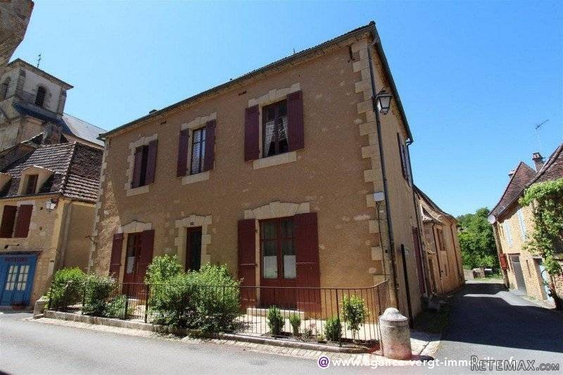 Ref 29160 : Dans Le Bourg D'un Village..