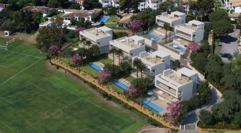 4 Bedrooms - Villa - Malaga - For Sale
