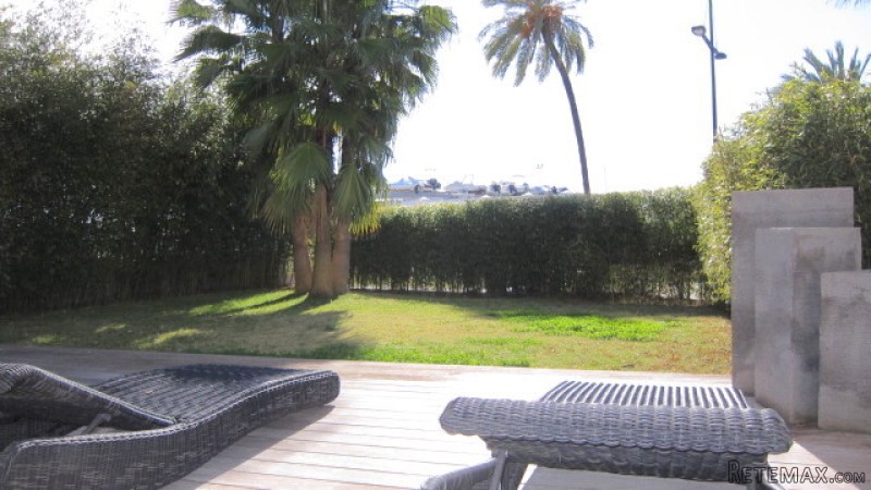 3 bedroom Apartment For Sale: Paseo..