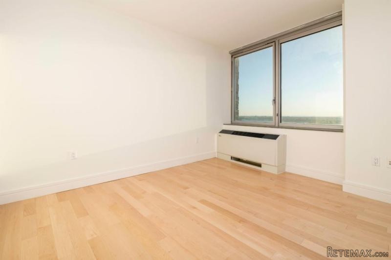 3 Bedrooms - Condo - New York State -.. - 2