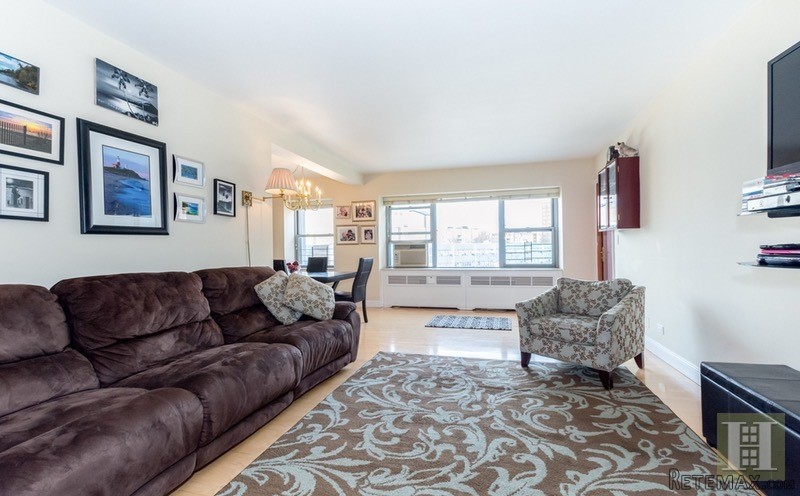 3 bedroom Apartment For Sale: 3515..