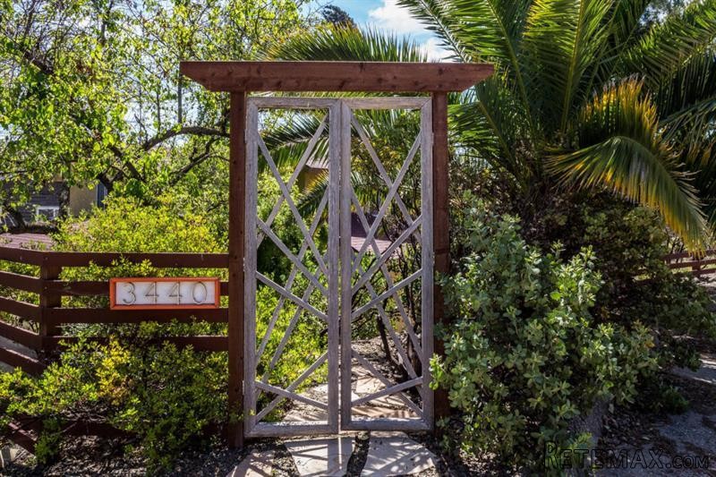 3 bedroom House For Sale: 3440 Manzana..