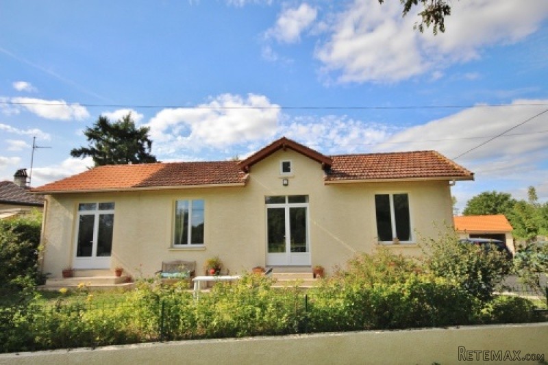 4 Bedroom modernised villa on outskirts..