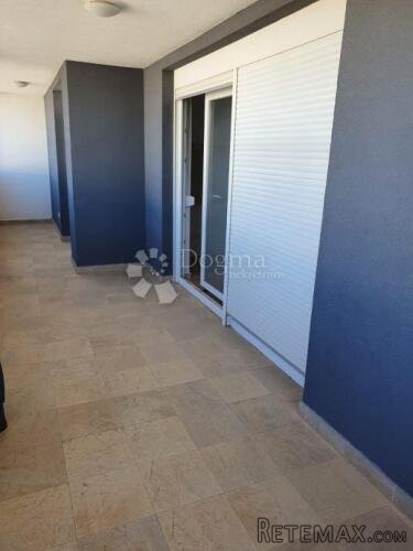 APARTMAN S BAZENOM MALINSKA - 2