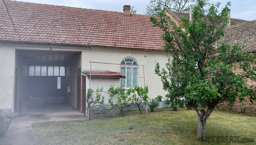 Kuca,2 stambene jedinice,poslovni prostor - 2