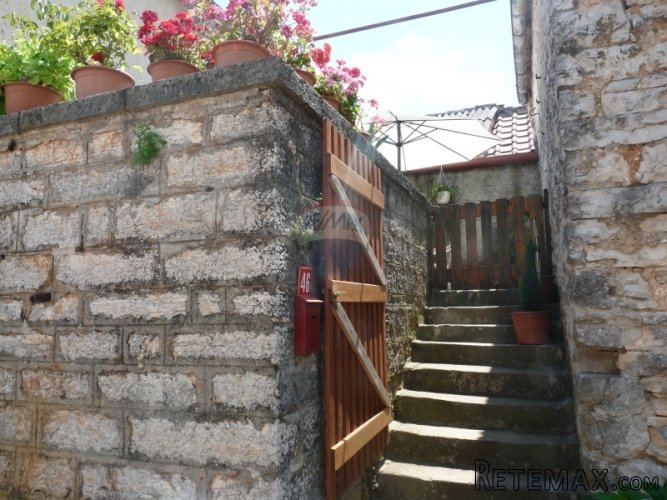 Pazin,Stara kamena kuća u nizu od 90 m2 - 3
