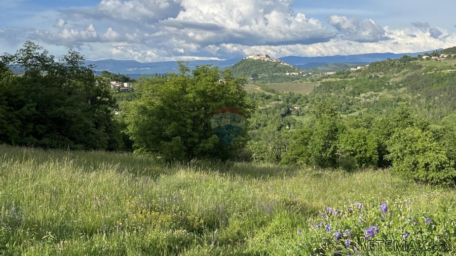 Motovun - okolica, građevinsko zemljište sa prekrasnim pogle - 3