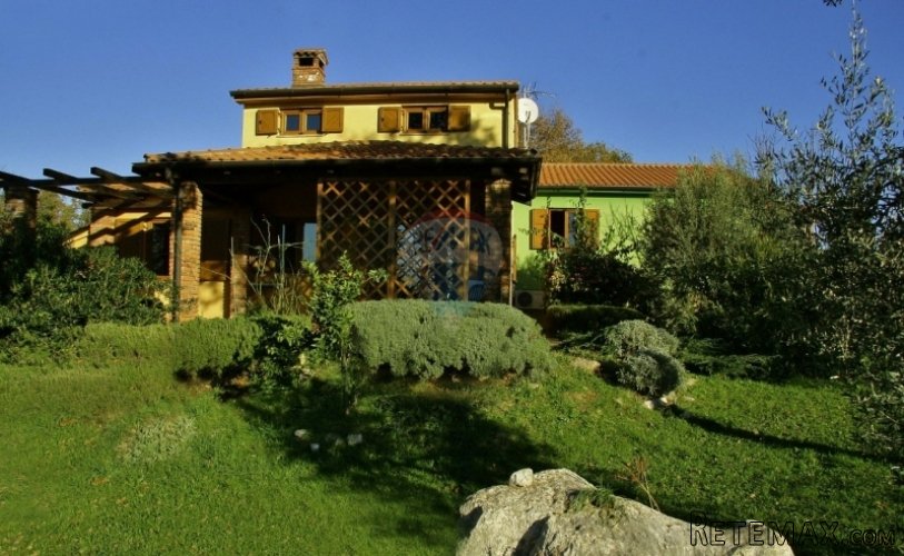 Samostojeća kuća s velikom okućnicom - 2