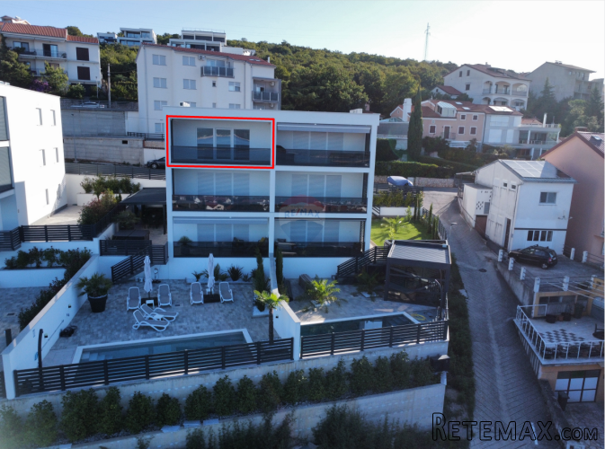 Crikvenica – novogradnja s pogledom, terasa i parking - 2
