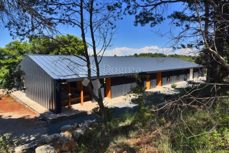 DUGI OTOK - MODERNA VILA 362 m2 BLIZU MORA - 2
