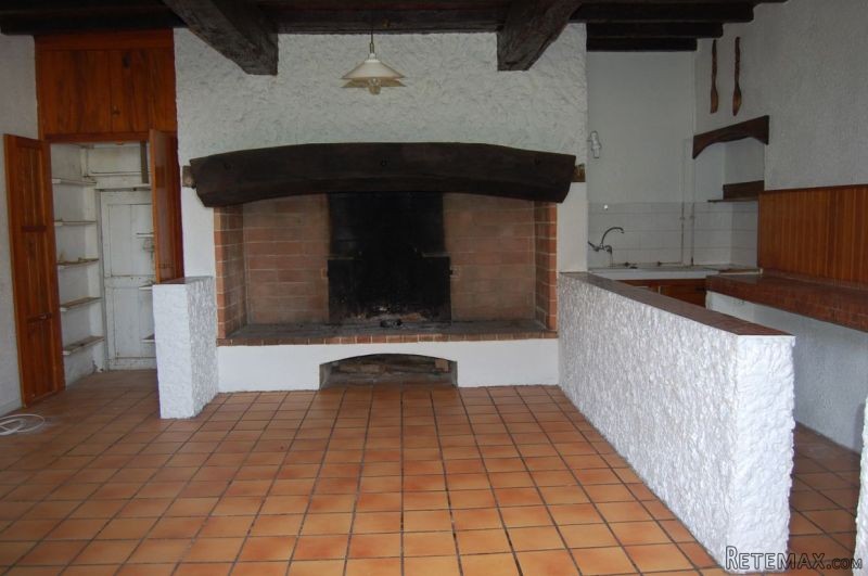 3 Bedroom Stone House In Need Of.. - 2