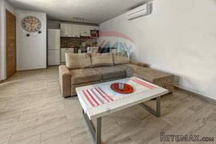 Istra, Pula, širi centar, samostojeća kuća sa 2 stana - 3