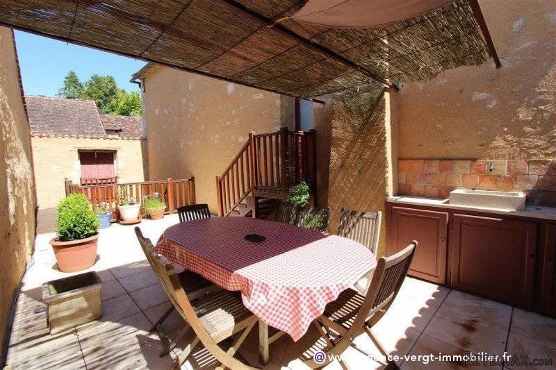 Ref 29160 : Dans Le Bourg D'un Village.. - 2