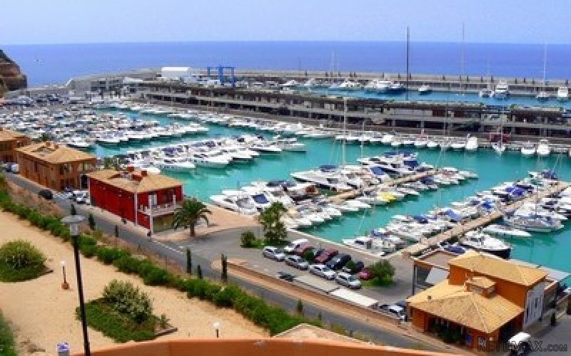 Apartment in El Toro with sea views for..