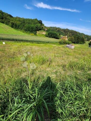 Građevinsko zemljište 1.100m² u Krapinskim Toplicama! - 2