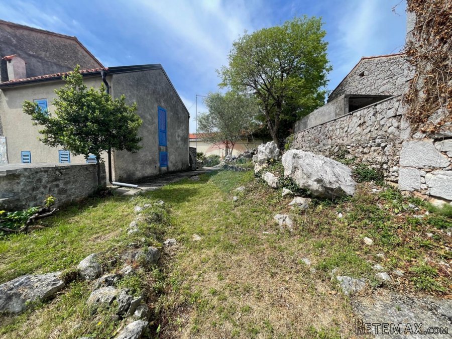 Krk, Kornić, kamena kuća 65 m2 s okućnicom 320 m2 - 2
