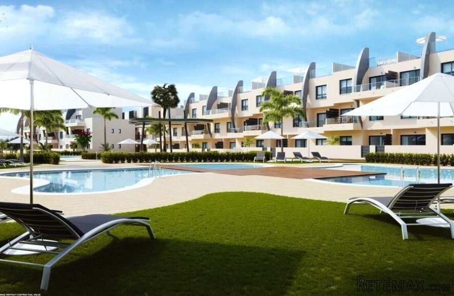 El apartamento está situado en la planta superior con una.. - 3