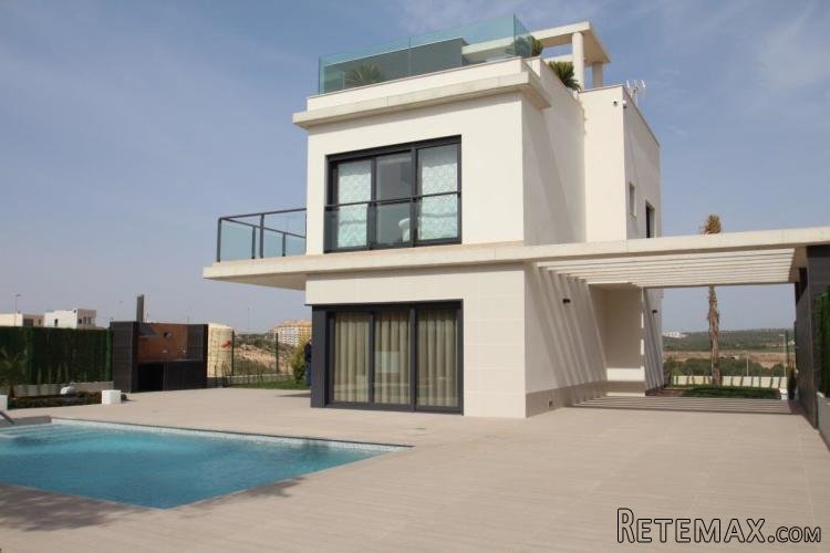 Located in Campoamor just a few hundred meters from the.. - 3