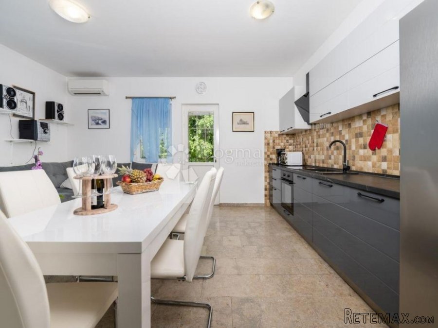 Prekrasna Villa sa prostranom okućnicom 9400 m² - 4