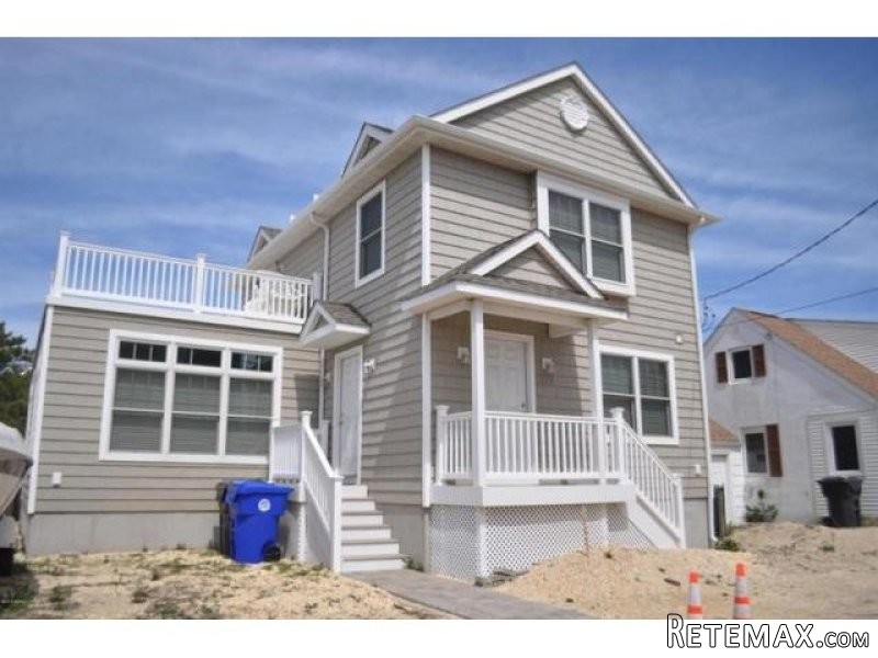 2 bedroom Property For Sale: 117..