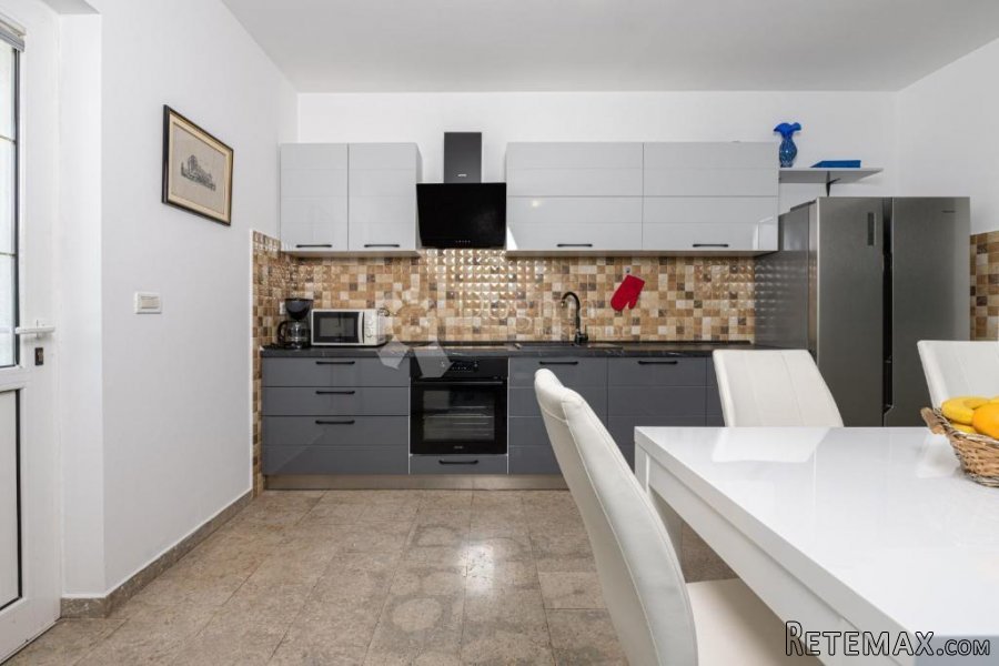 Prekrasna Villa sa prostranom okućnicom 9400 m² - 6