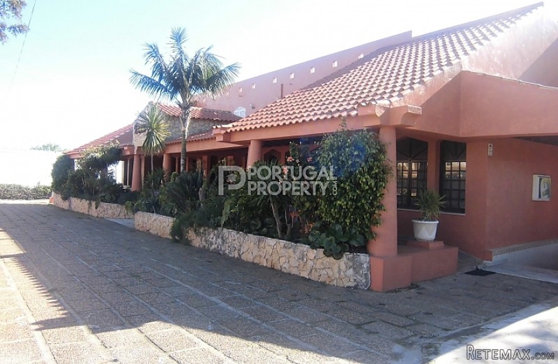 Restaurant Ideally Located In The..