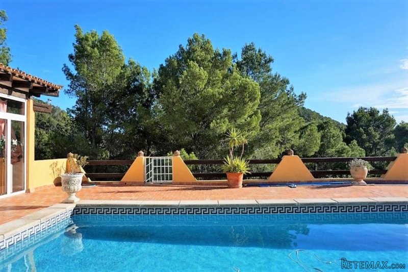 Spacious villa with 2 guest apartments.. - 2