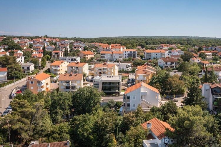 MALINSKA APARTMAN SA BAZENOM 80M OD MORA! - 8